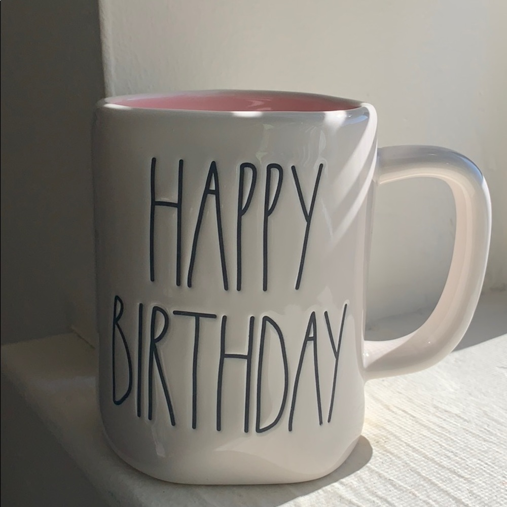 *RARE* RAE DUNN • HBD MUG